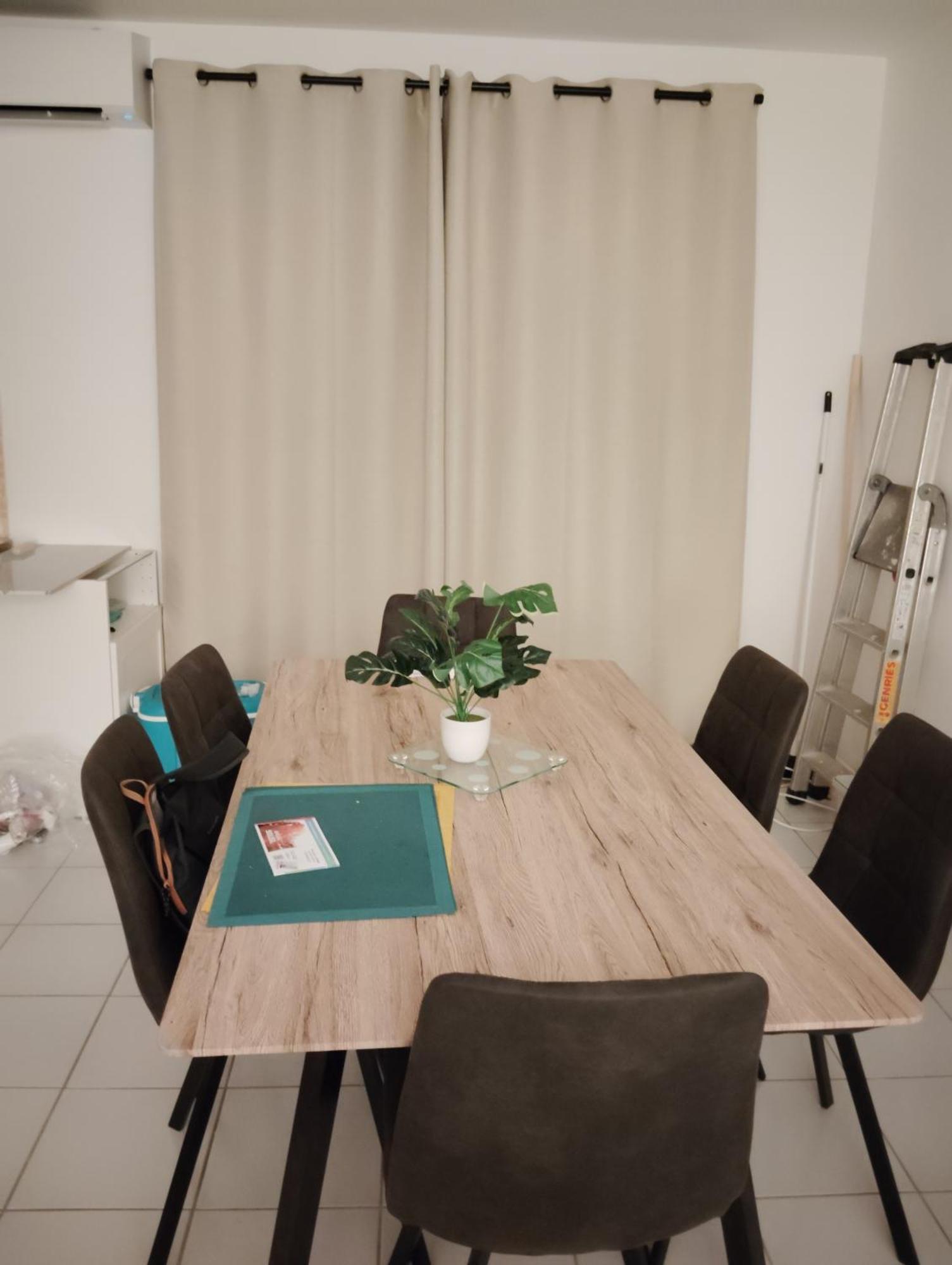 Appartement Climatise Avec Parking A 알비 외부 사진