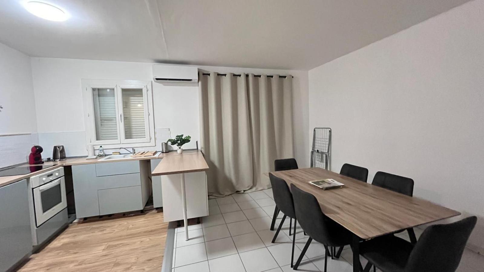 Appartement Climatise Avec Parking A 알비 외부 사진